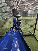 SOFTBALL PITCHING MACHINE (NO CHARGE)